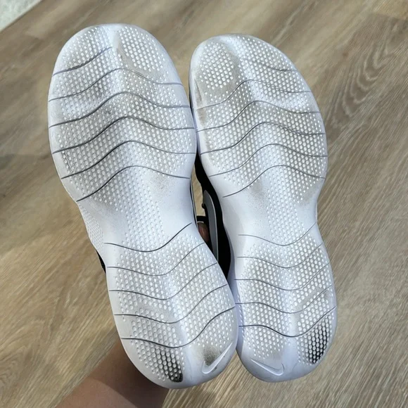 Nike Flex athletic shoes - Picture 7 of 11